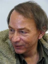 Le roman sérotonine sera publié chez j'ai lu. Michel Houellebecq Wikipedia