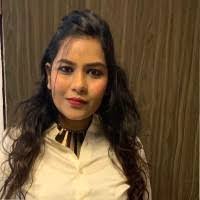 Karishma Jain's Instagram, Twitter & Facebook