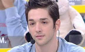 Il ballerino samuele ha lasciato tutti di stucco durante l'ultima puntata di amici di maria de filippi.in particolare, l'attenzione che ha attirato su di sé riguarda una frase detta subito dopo aver assistito alla straordinaria esibizione di michele bravi.quest'ultimo, per lui, rappresenta anche una musa ispiratrice in quanto grazie al brano il diario degli errori. Amici 9 Michele Barile Single Contento Mondoreality