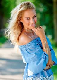 Doch an einen familienbesuch in schweden ist gerade nicht zu denken … die junx, roberto silver & co.: Das Grosse Schlagerfest Linda Fah Und Julia Lindholm Komplettieren Line Up Von Florian Silbereisens Grosser Konzert Show Im Gerry Weber Stadion Owl Arena