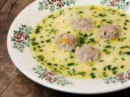 Orice fel de mancare pe baza de carne tocata este pe gustul meu; Ciorba De Perisoare Cu Smantana Si Tarhon