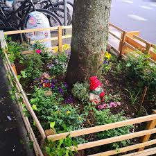 Guerilla Garden In Hamburg Guerrilla Gardening Urban Garden Garden
