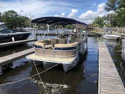 Rent a pontoon boat or a houseboat and cruise the st. Boat Pontoon Rentals In Jacksonville Jax Boat Rentals