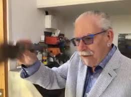 Robert Ballagh demonstrating his brush technique