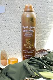 Die natürliche sommerbräune in wenigen sekunden verlängern, mit dem selbstbräunungsspray. Pupa Multifunktions Invisible Tanning Super Spray Spf 15