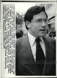 1974 Press Photo Lawyers, John Bray after the strategy session