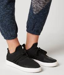 Steve Madden Lancer Shoe Women S Shoes In Black Buckle