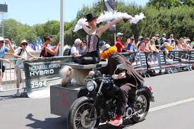Le Side Car Ouvre La Route Aux Familles Sport De Combat Faire Du Sport Water Polo
