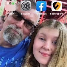 Karen Templin's Instagram, Twitter & Facebook