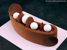 Entremets Demi Lune Framboise Inaya Recipe Desserts Chocolate Desserts Chocolate