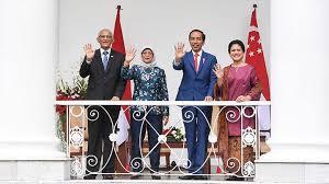 Unfortunately for raja abdullah, the straits settlements governor at that time was sir harry ord and the governor was a friend of ngah ibrahim, who had unresolved issues with raja abdullah. Presiden Singapura Halimah Yacob Mengunjungi Yogyakarta Foto Tempo Co