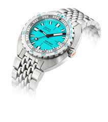 Doxa sub stands for the benchmark for diving watches, greatly contributing to the safety of professional and sports divers thanks to the many technical details they introduced. A New Interpretation Of The Doxa Sub 300t Conquistador Watch I Love