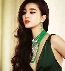 Lộ diện bản sao giống hệt Phạm Băng Băng