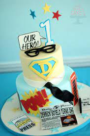 However, you could also serve the cake straight from a round or rectangle pan. Superman Cake For A Clark Kent Birthday Party