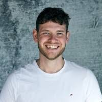 300+ "Stillinger" profiles