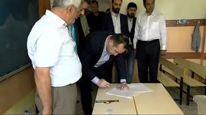 Mehmet ağar 'ın eşi emel ağar, kızı, ak parti'den milletvekili adayı olan oğlu tolga ağar kimdir ? Mehmet Agar In Oglu Tolga Agar Oyunu Kullandi Elazig