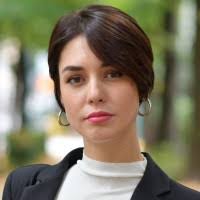 Lisa Prete's Instagram, Twitter & Facebook