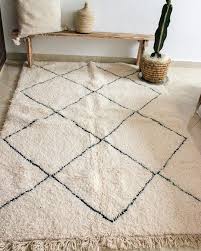 Creme Weisse Beni Ourain Teppiche Aus Marokko Online Erstklassige Qualitat Garantiert Gratis Lieferung Und Ruckve Marokkanische Teppiche Teppich Orientteppich