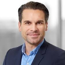 Donna Mell's Instagram, Twitter & Facebook