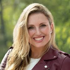 Anna Misiaszek's Instagram, Twitter & Facebook