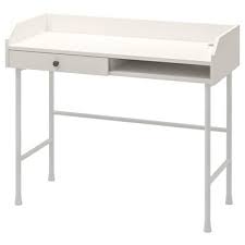 طاولات الكمبيوتر من ايكيا ikea