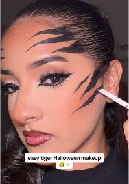 Testar den VIRALA contour och bronzer från @SHEGLAM 👀 de slutar inte ...