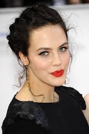 Downton Star Joins Daniel Radcliffe In Horror Classic Frankenstein Jessica Brown Findlay Jessica Brown Lady Sybil