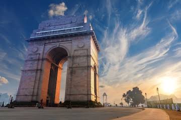 India gate in new delhi, sunset view. | Premium Photo