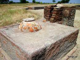 In total, more than 1,052 cities and settlements have been found, mainly in the general region of the indus river and its tributaries. Dholavira And Lothal A Trip Back To Indias 5000 Year Old Past Tripoto