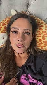 Miranda Chavis's Instagram, Twitter & Facebook