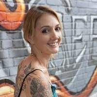 Laurie Goldfarb's Instagram, Twitter & Facebook