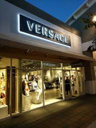 San francisco premium outlets® is located just 40 miles from downtown san francisco in california's oldest wine region; Versace Outlet San Francisco Premium Outlets 2774 Livermore Outlets Dr Livermore Ca 94551 Usa