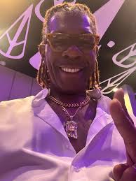 Happy Monday my people !!! Ups and downs are always meant to be lessons you  just got to know what to learn from going thru something!! After enough  pain I stopped explaining