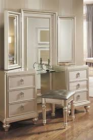 Diva Vanity Dresser And Mirror Set By Samuel Lawrence Furniture Diva Bedroom Mirror Stool Bobs Furniture