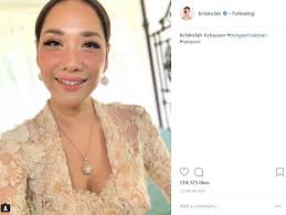 She is an actress, known for habibie & ainun (2012), a diary of letters to god (2017) and jilbab traveler: Bcl Jadi Babak Belur Ikuti Trend Makeup Terbaru