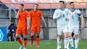 Hier vind je de laatste selectie van het nederlands elftal. 1 6 Miljoen Kijkers Voor Oefenduel Nederlands Elftal Met Schotland Nu Het Laatste Nieuws Het Eerst Op Nu Nl