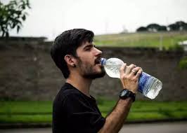 كيف اشرب مويه بالغلط وانا صايمه في رمضان أو الأيام العادية عـرب ويـــب