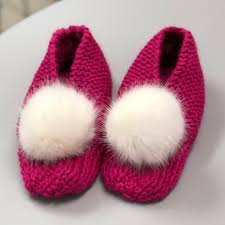 The first method of knitting two needles rathersimple. Venta Knitted Slippers For Toddlers En Stock