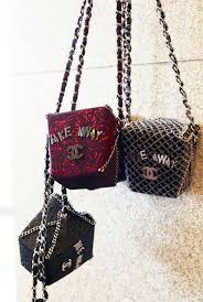 Women S Handbags Bags New Trend Chanel Bags Collection More Deatils Fashion Inspire Fashion Inspiration Magazine Beauty Ideaas Luxury Trends A Chanel Bag Bags Novelty Bags