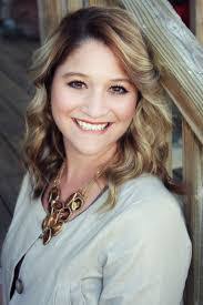 Toni Hebert's Instagram, Twitter & Facebook