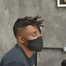 These cuts are just a slight fade variation and result in a fade that drops as it goes behind the ear. 55 Drop Fade Haircuts For Men Who Want To Look Elegant