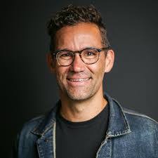 Aaron Stern's Instagram, Twitter & Facebook