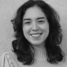 Amanda Lara's Instagram, Twitter & Facebook