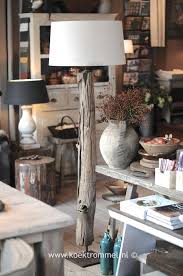 vloerlamp vergrijsd hout woonideeen vloerlamp landelijke lampen