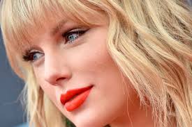 10 COSE SU TAYLOR SWIFT CHE DEVI SAPERE