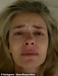 Paulina Porizkova posts a makeup-free selfie to show 'what she actually  looks like'