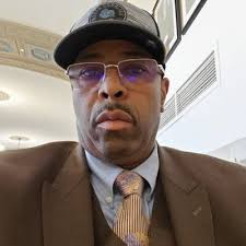 Leonard Wiggins (@LeoWiser)