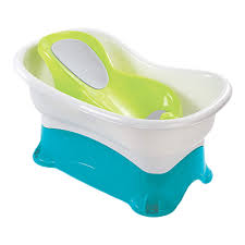 This best baby bath tub is best for a new born baby and an infant to toddler can easily bath in it. 12 Of The Best Baby Bathtubs Healthline Parenthood