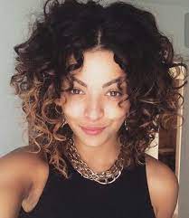 Hair Curls Curly Hairstyle Short Hair Curls Hairstyles Curly Curly Hair Styles Hair Style In 2020 Curly Hair Styles Curly Hair Inspiration Curly Hair Styles Naturally