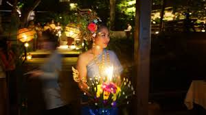 For something more mainstream, the thai style fried bananas are delicious when served with sweetened cream or vanilla ice cream. Thai Dinner Party At Sampran Riverside Nakhon Pathom Thailand The Travel Junkie